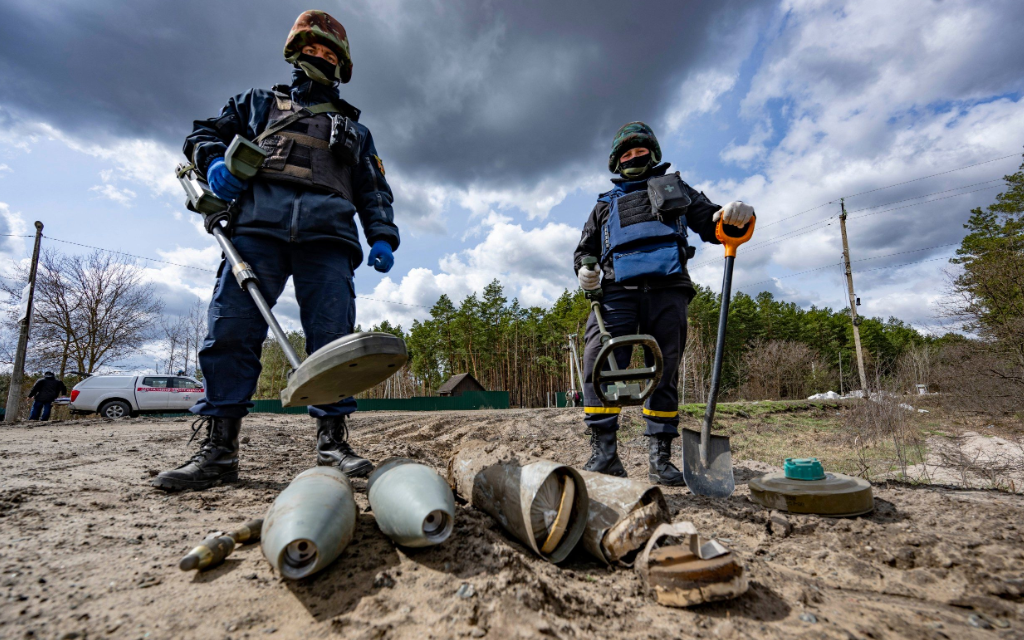 Russia Uses Mines in Ukraine War